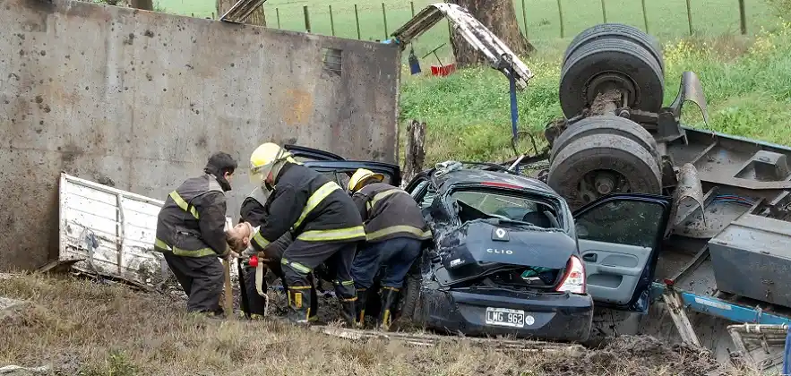 Dos accidentes, un mismo lugar y con pocas horas de diferencia sobre la Autovía 14