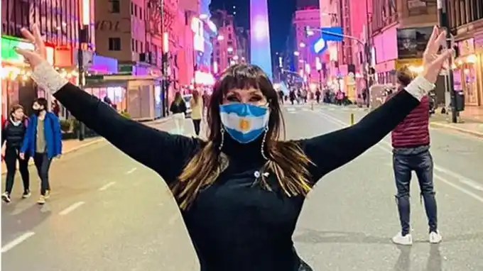 Moria fue al Obelisco a festejar el triunfo de Argentina y le dedicó un mensaje a Bolsonaro