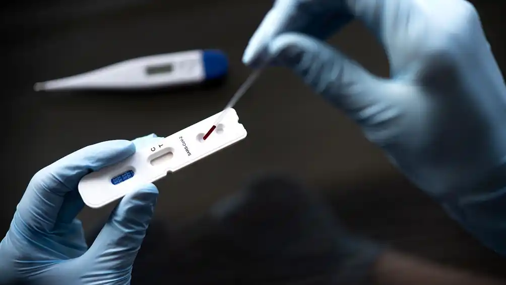 Desarrollaron un test serológico que en 5 minutos detecta el coronavirus