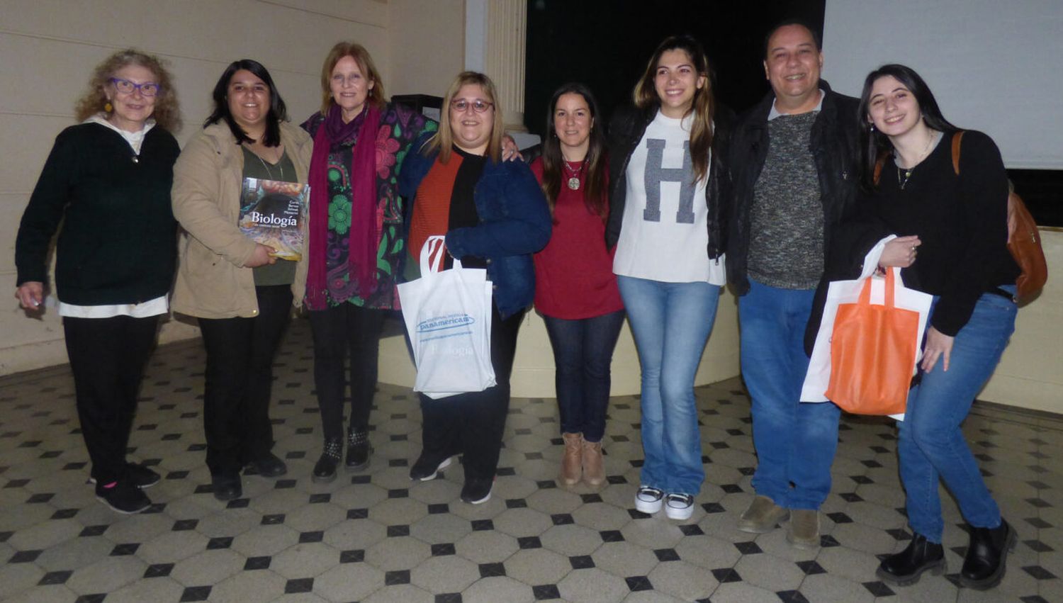 Se presentó en Venado Tuerto el libro “Biología en contexto social”