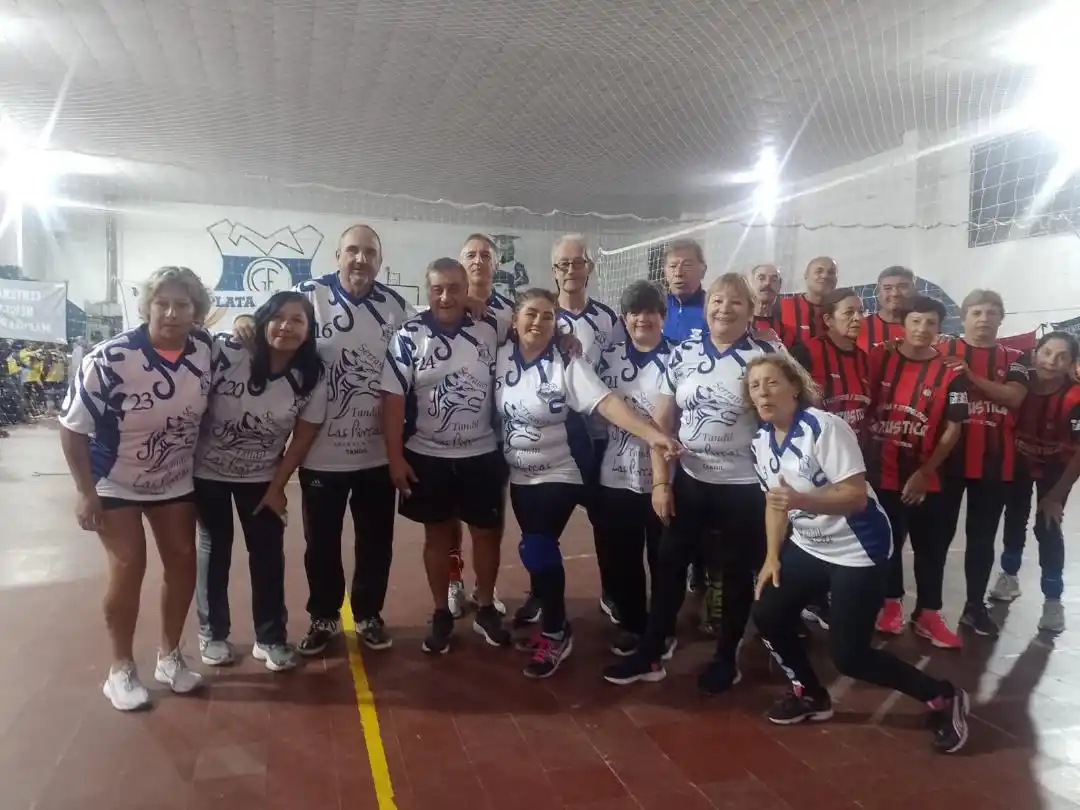 El representante local en el encuentro del club Gimnasia y Esgrima.