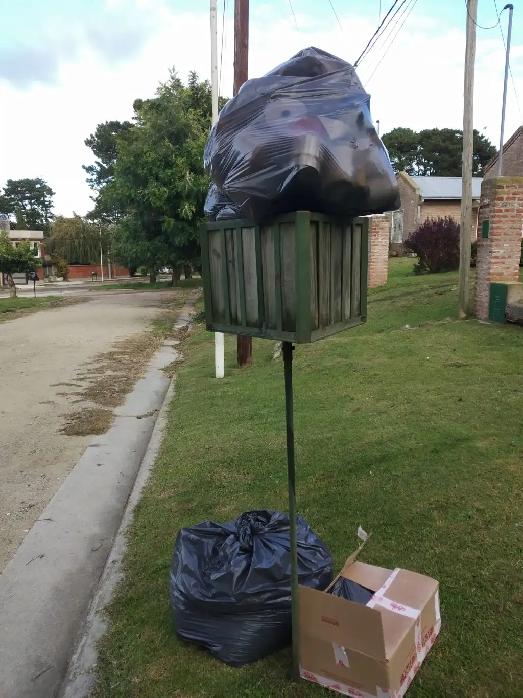 Residuos en el barrio Universitario