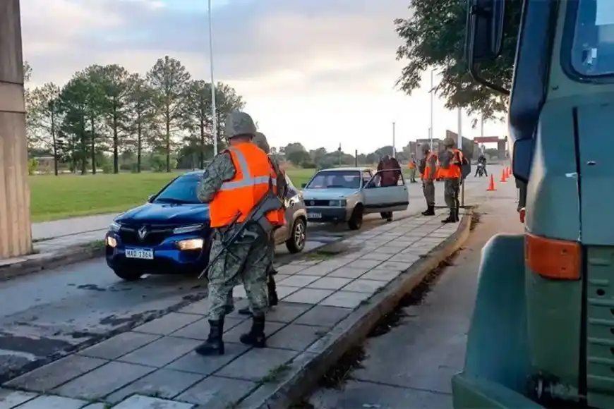 Intentaron atravesar la frontera con drogas escondidas en el auto y fueron detenidos