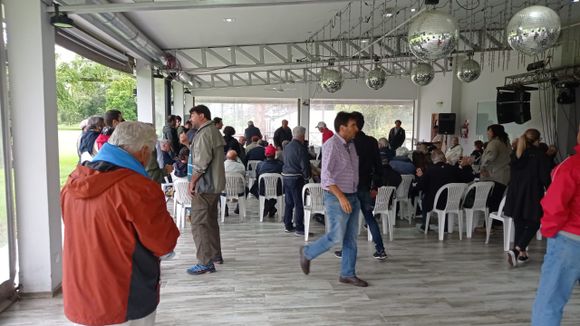 Con presencia política, productores rurales se reunieron en asamblea contra la suba de retenciones