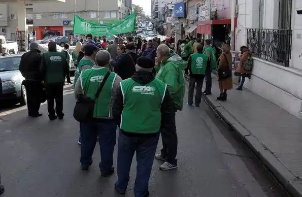 El titular de ATE espera una mejora paritaria o continuarán en las calles