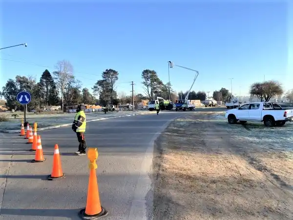 Colocan nuevas cámaras lectoras de patentes en los accesos a la ciudad de Chascomús