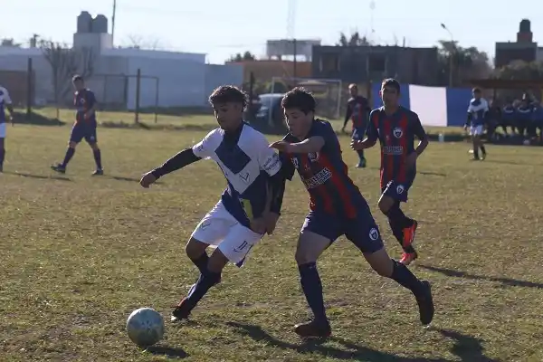 La Vencedora goleó a Cerro Porteño