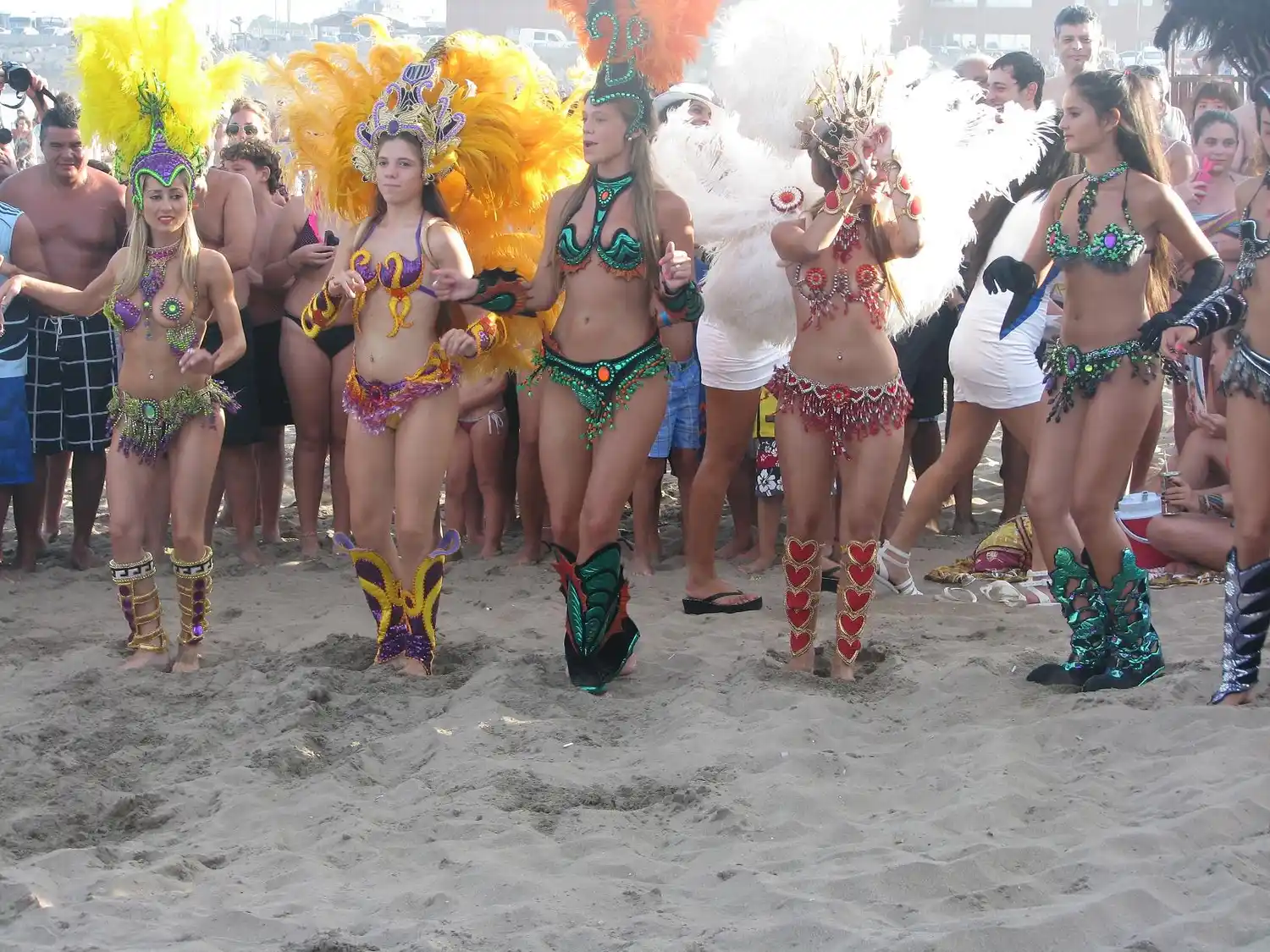 Promocionan Gualeguaychú en la costa Atlántica