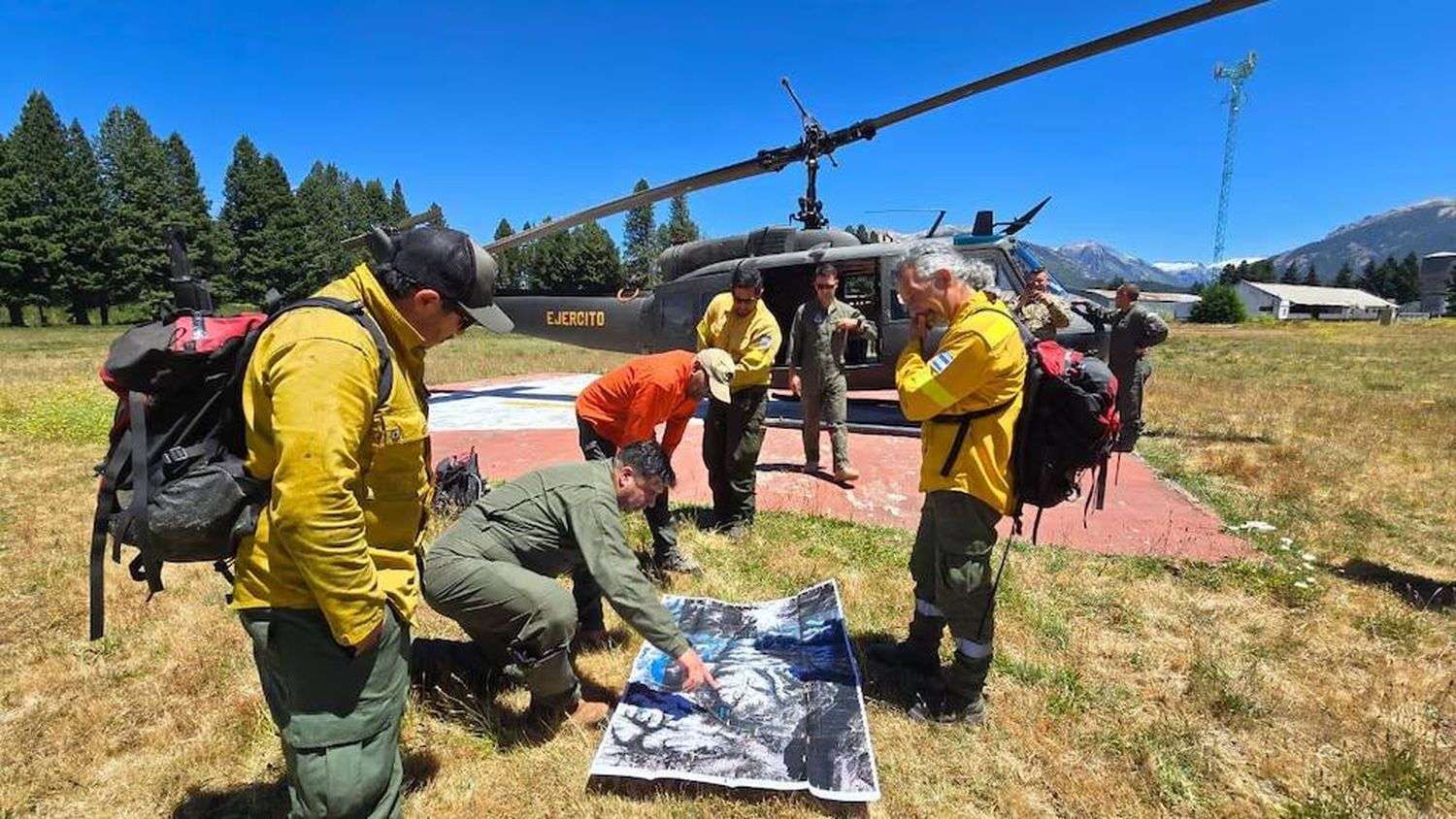 El fuego continúa en crecimiento por las condiciones climáticas en el Parque Nacional Nahuel Huapi