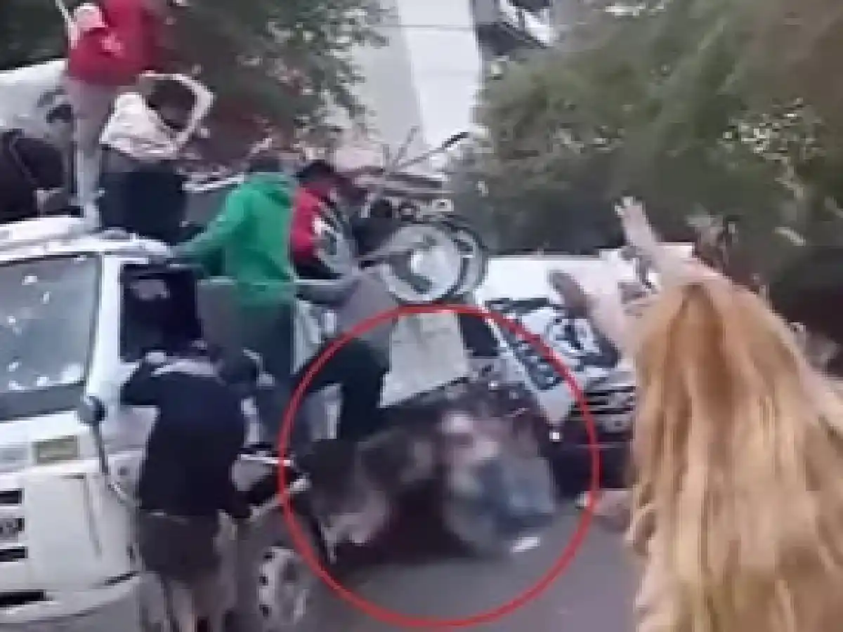 Trágico accidente en una "caravana" en Santiago del Estero: un camión pasó por encima a una nena