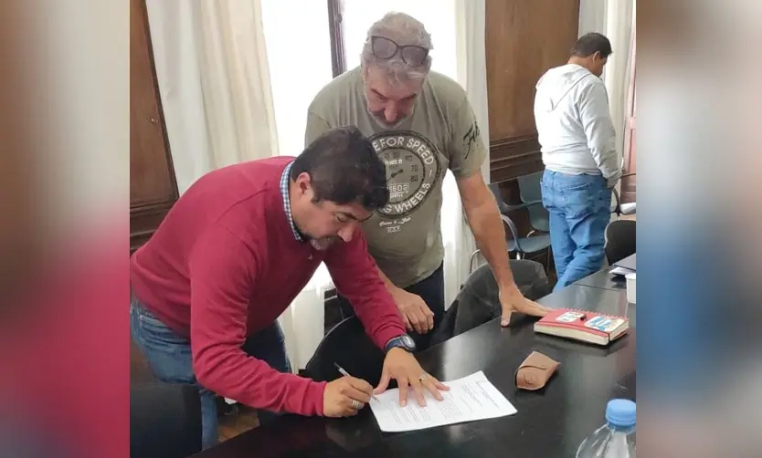 La Federación y el Sindicato local firmaron el acuerdo con las empresas por los sueldos de 2022 y 2023.