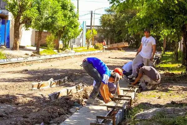 Continúa el mejoramiento de la trama vial de la ciudad