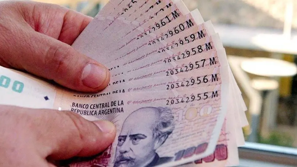 "Si sobran unos pesos, hay que caminar la calle y comprar alimentos no perecederos"