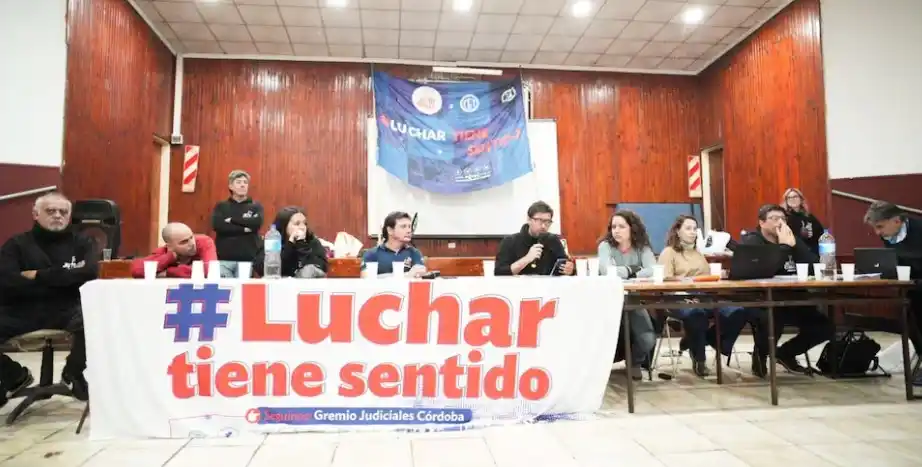 Asamblea de los empleados judiciales provinciales.