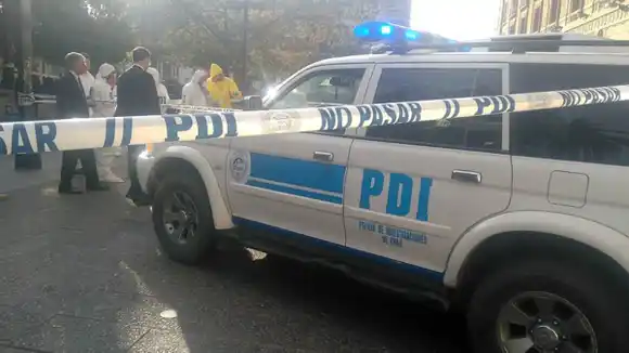 ¡SOSPECHAN DE PAREJA VENEZOLANA! Encuentran el cadáver de un hombre en el closet de su casa en Chile