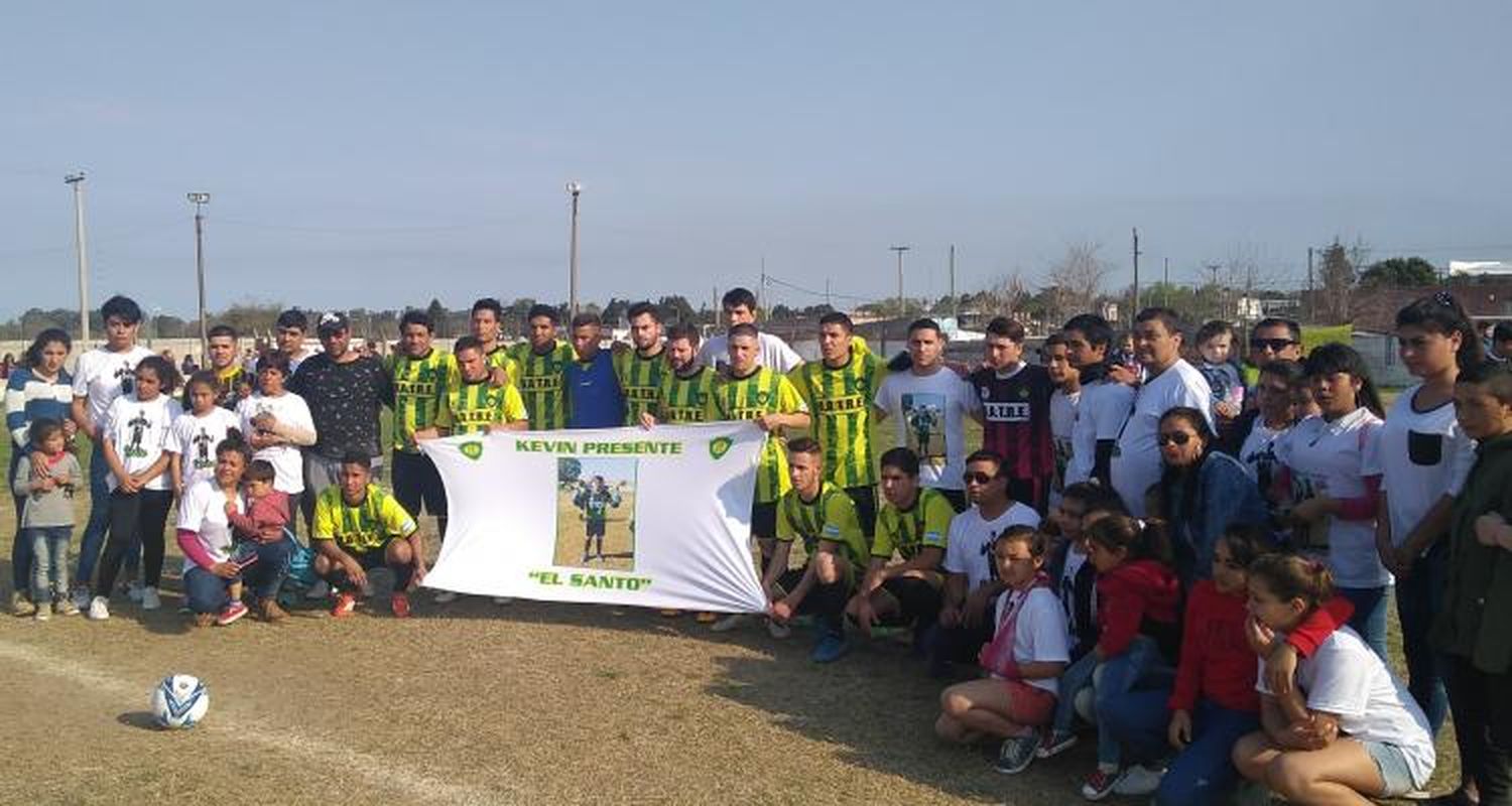 Emotivo homenaje de San Roque a Kevin Guilmen