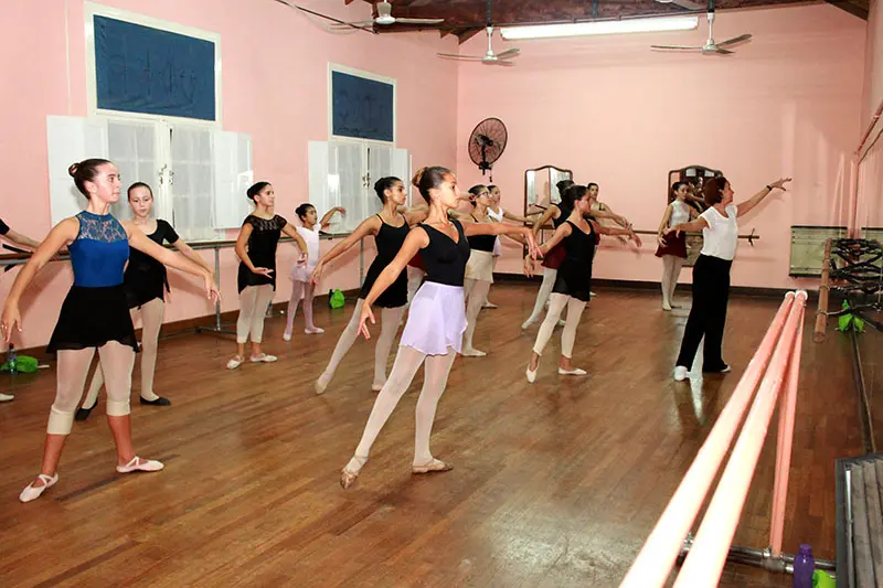 Culmina un seminario en la Escuela Municipal de Danzas