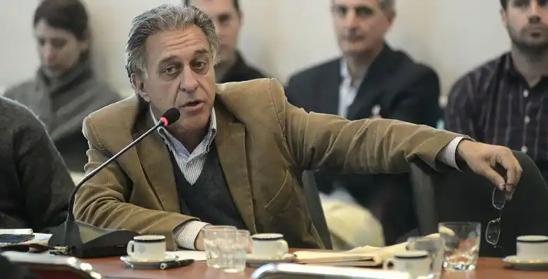 Pitrola presentó proyecto para anular el “dietazo”