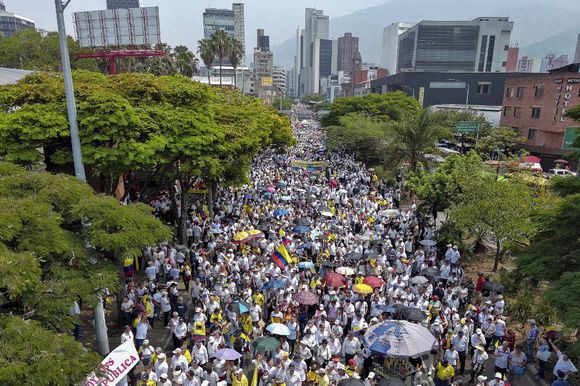 OPOSICIÓN: marchas en Colombia marcan un descontento GENERAL