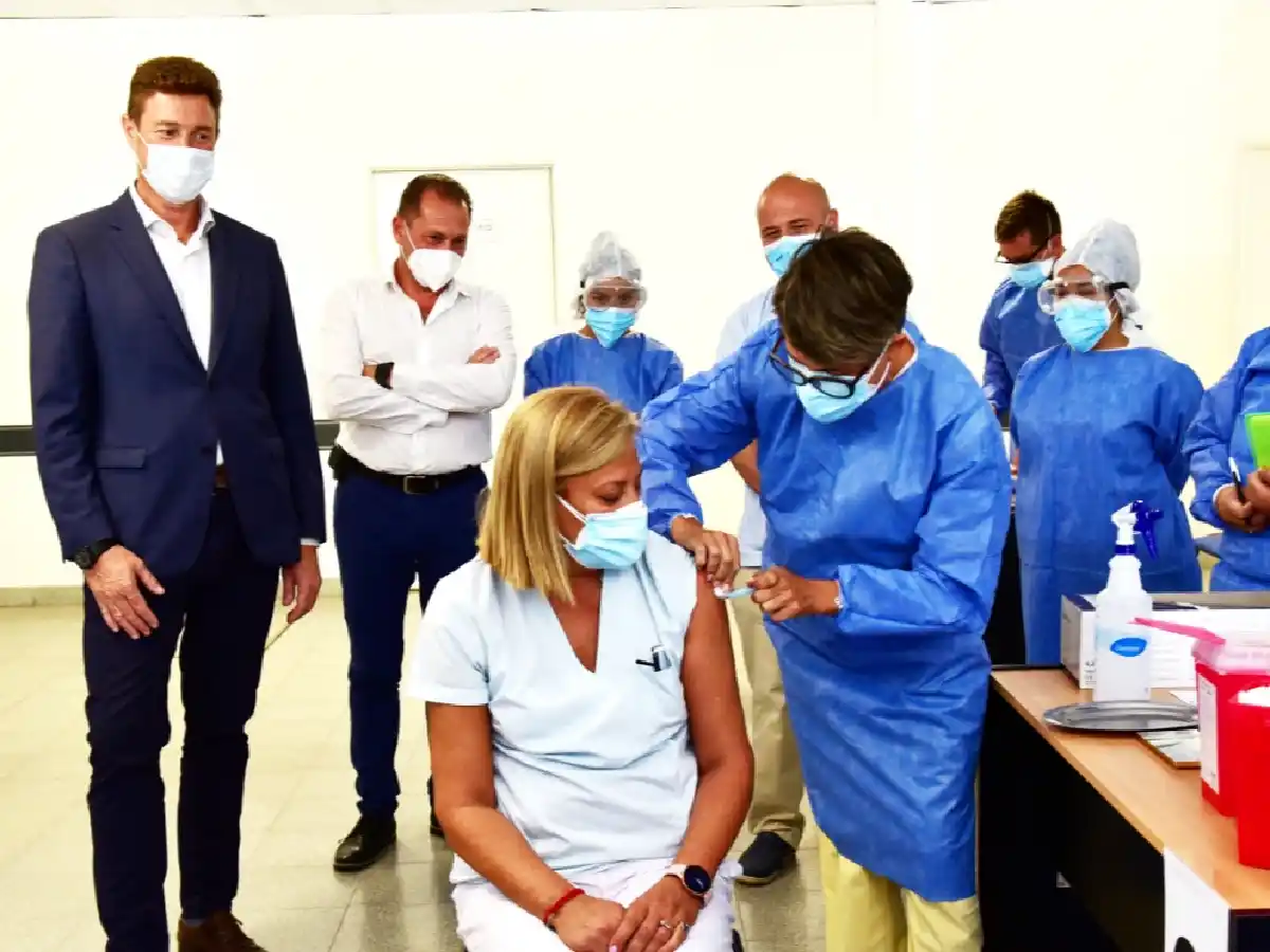 Llegan a San Francisco las segundas dosis de la vacuna Sputnik V