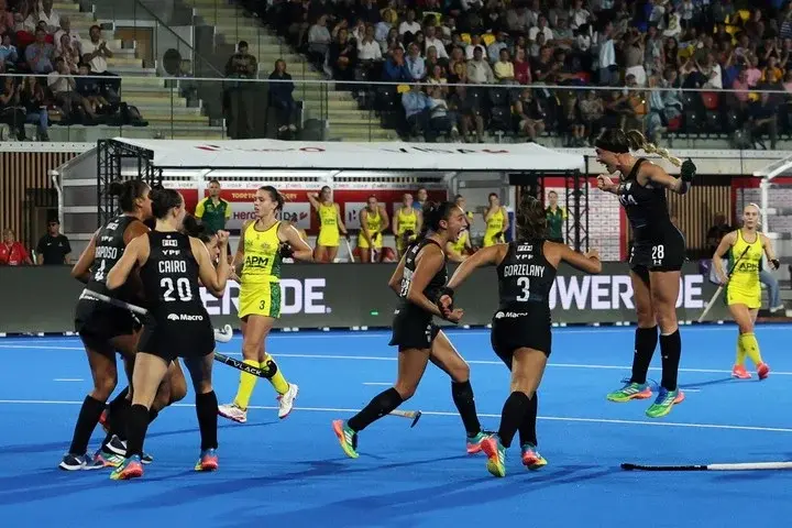 Las Leonas vencieron a Australia y están en la final del Mundial (Olé)