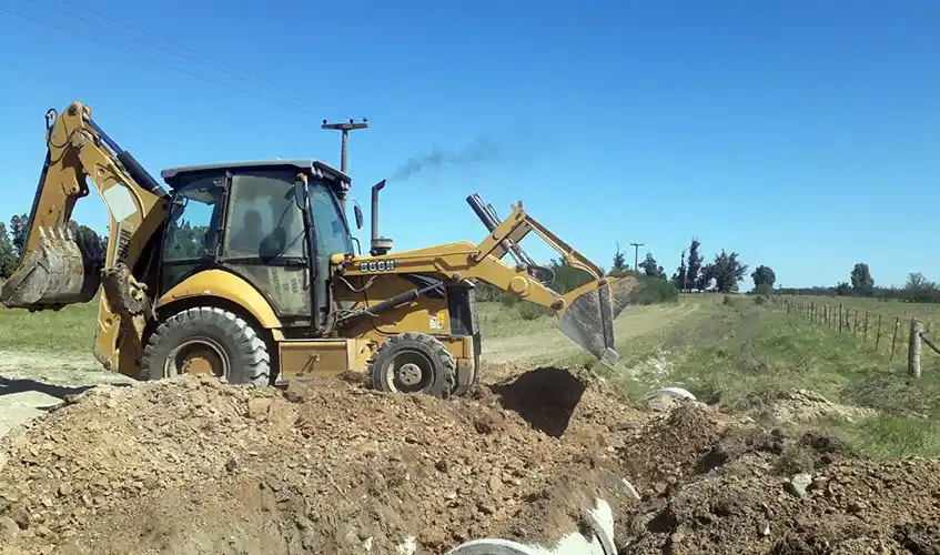 Con fondos propios, Delegación de Claraz inició una obra pluvial