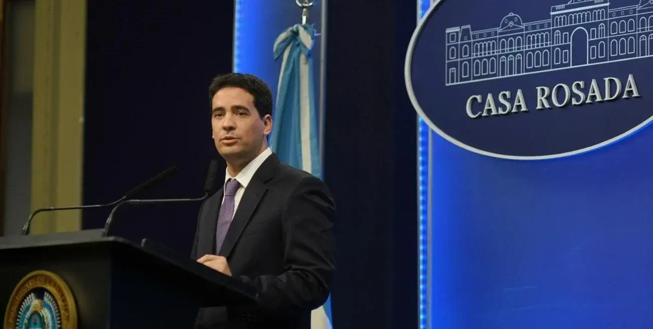 Adrián Ravier, flamante vocero presidencial, en una conferencia este martes.