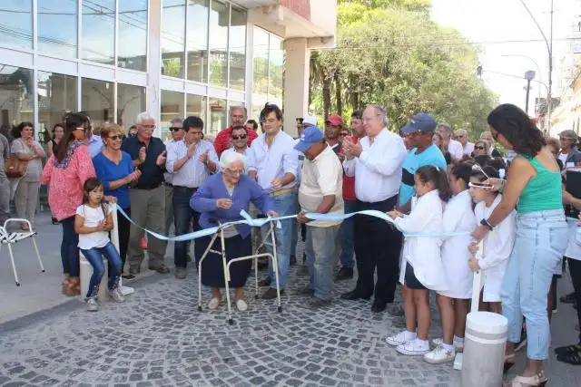 Inauguraron la primera cuadra del “Centro Comercial a Cielo Abierto”
