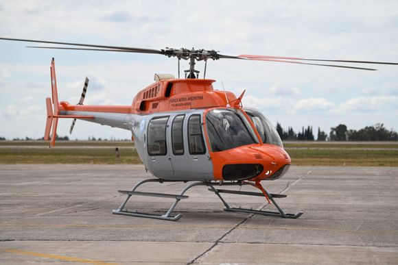 La Fuerza Aérea Argentina incorpora su primer helicóptero Bell 407 GXI