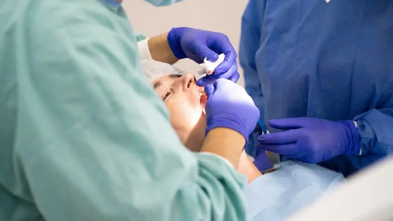 Muere niña de 8 años tras extracción de una muela