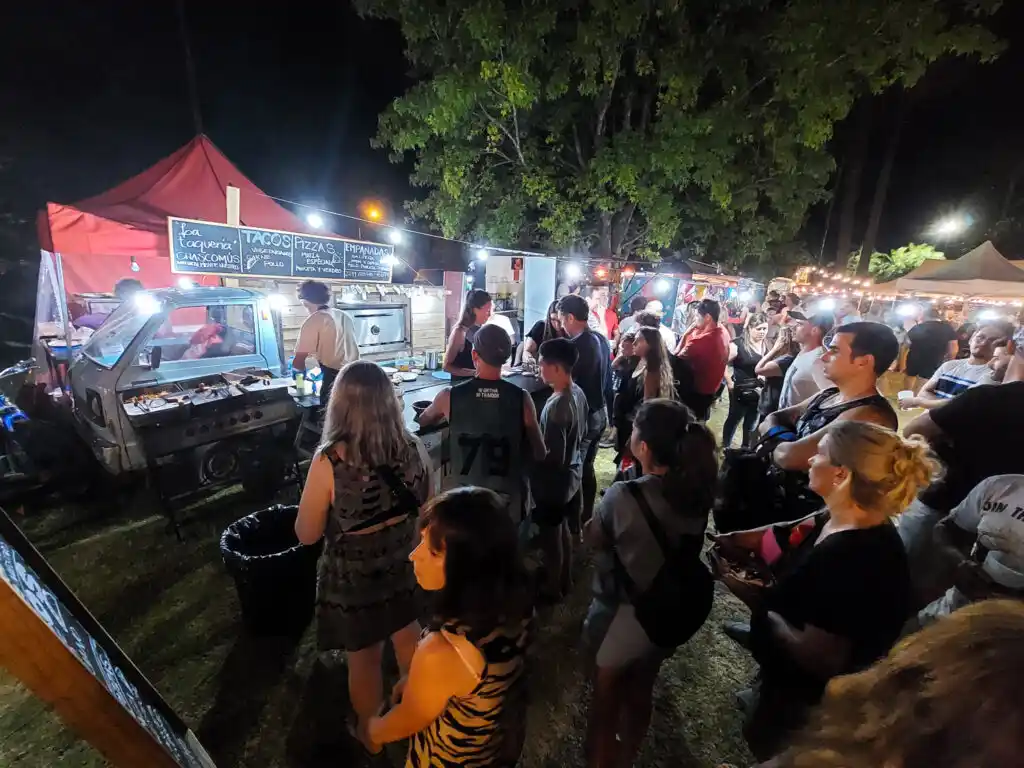 Este fin de semana ofrecerán diferentes propuestas recreativas y gastronómicas frente al edificio del turista