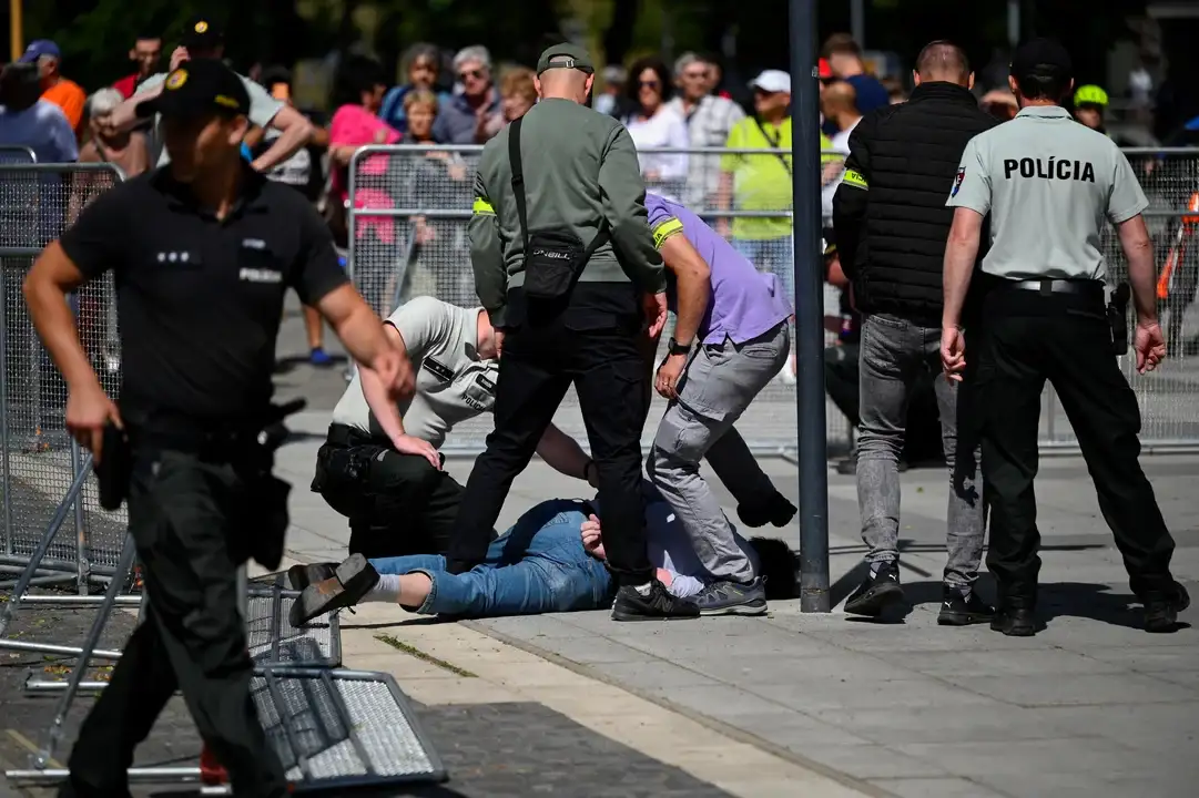 Una persona fue detenida después de un tiroteo tras una reunión del Gobierno eslovaco.