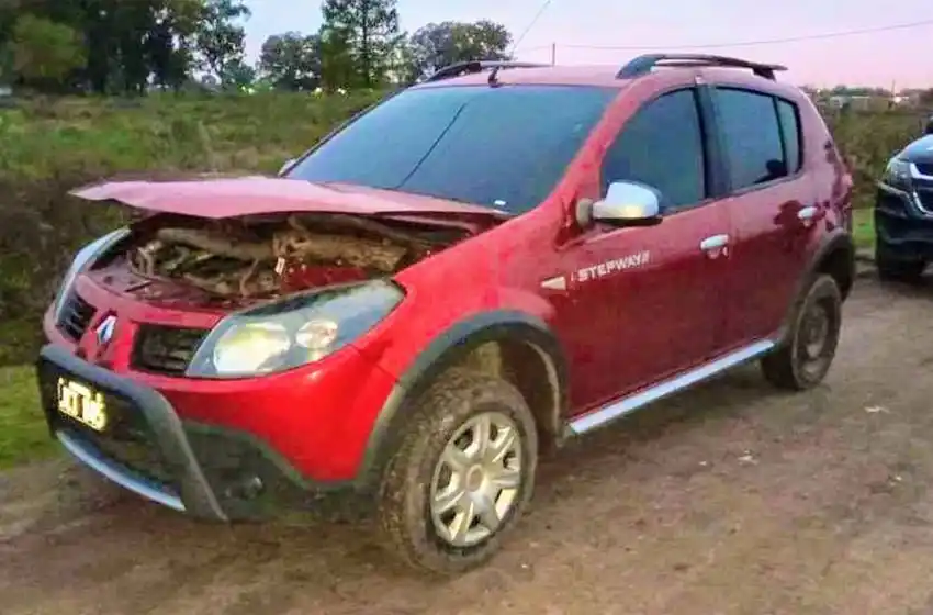 Hallaron un auto que habría sido utilizado para el crimen de Mendoza y Circunvalación