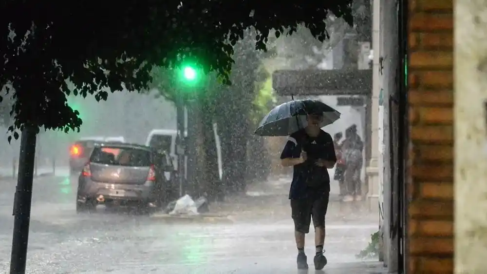 Persiste una alerta amarilla por tormentas fuertes en la región