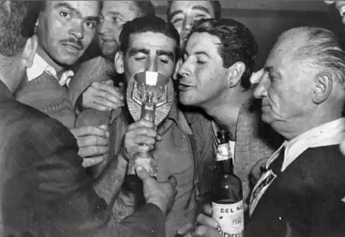 Mejor Selección de Fútbol-IA - Interna 9