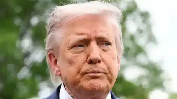 Trump rechazó la respuesta de Irán y crece la tensión por un posible acuerdo de paz. Foto: Henri Astiery Autor,George Wright