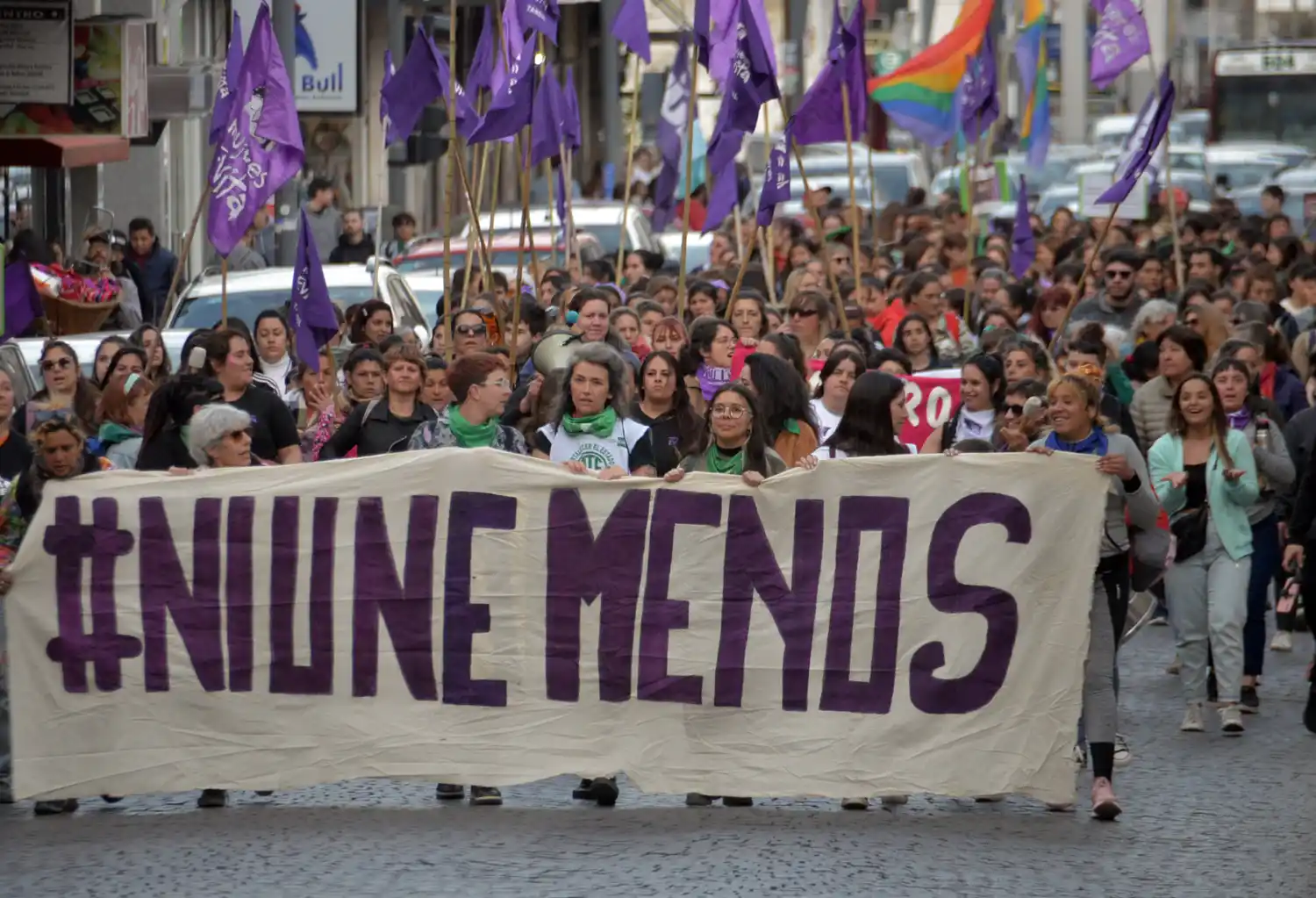 Agrupaciones feministas colmaron las calles del centro de Tandil