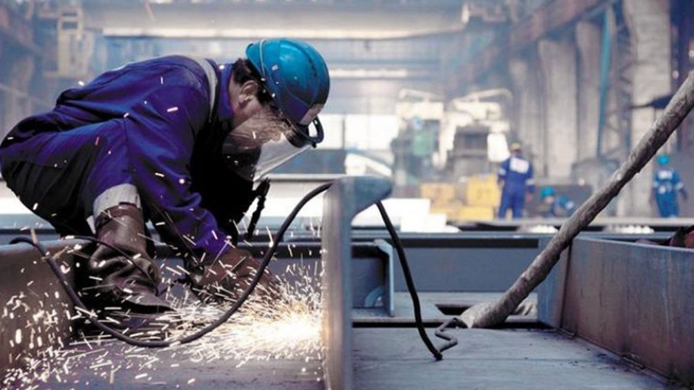 Empresarios apoyan la gestión oficial hacia una política industrial