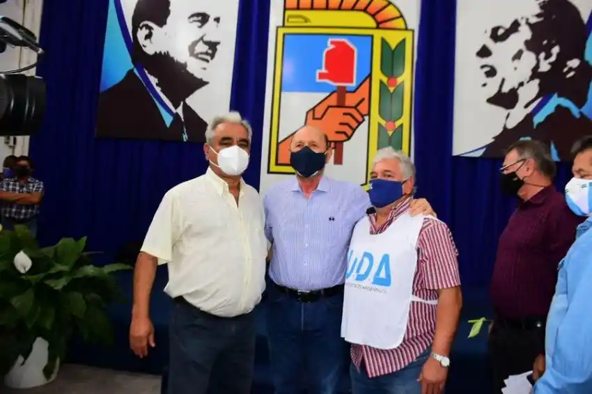 Insfrán se reunió con gremialistas que le manifestaron su “incondicional” apoyo