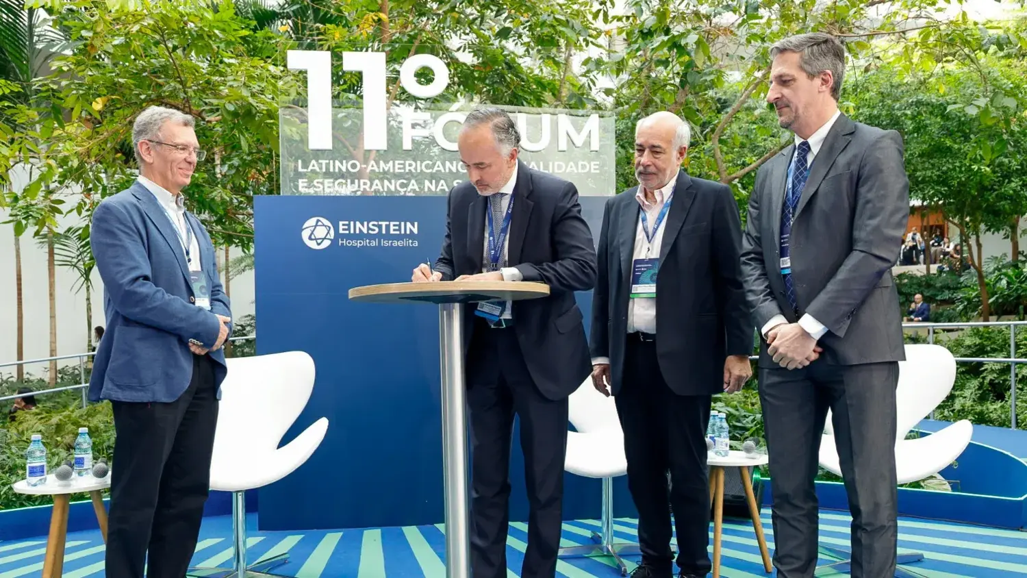 Bernd Oberpaur (Clínica Alemana); Roosevelt Fajardo (Fundación Santa Fé de Bogotá); Henrique Neves (Einstein Hospital Israelita); Rafael Aragón (Hospital Austral)