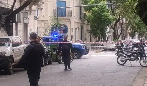 Macabro hallazgo: encontraron posibles restos humanos en contenedores de basura en Rosario