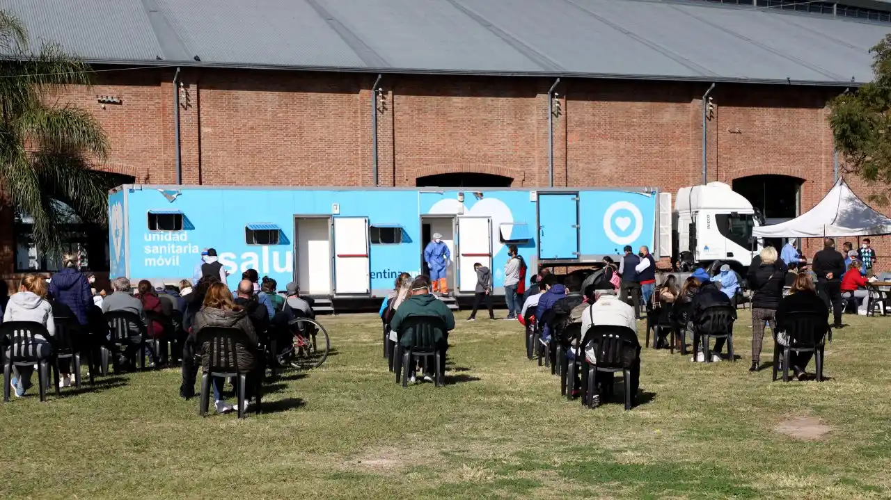 Martorano: “Realizamos 6 mil testeos diarios, triplicamos la cantidad de camas críticas y aplicamos más de un millón de vacunas”