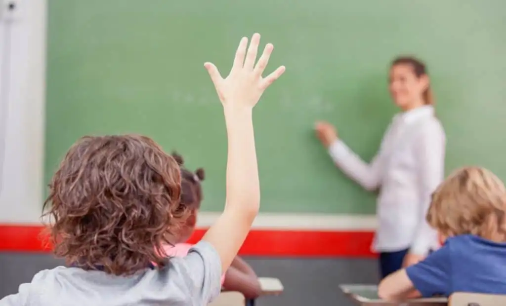 La vocera Coudannes destacó el compromiso del gobierno provincial con la educación pública. Imagen ilustrativa