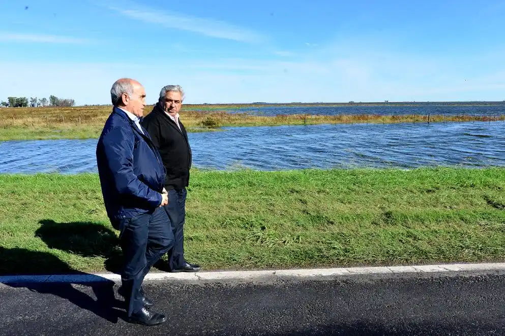 Salvador: "El agua comienza lentamente a bajar"