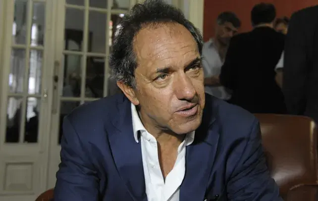 "Te pido disculpas, tengo que ir a comer": insólita respuesta de Scioli cuando le preguntaron por denuncias contra AFA