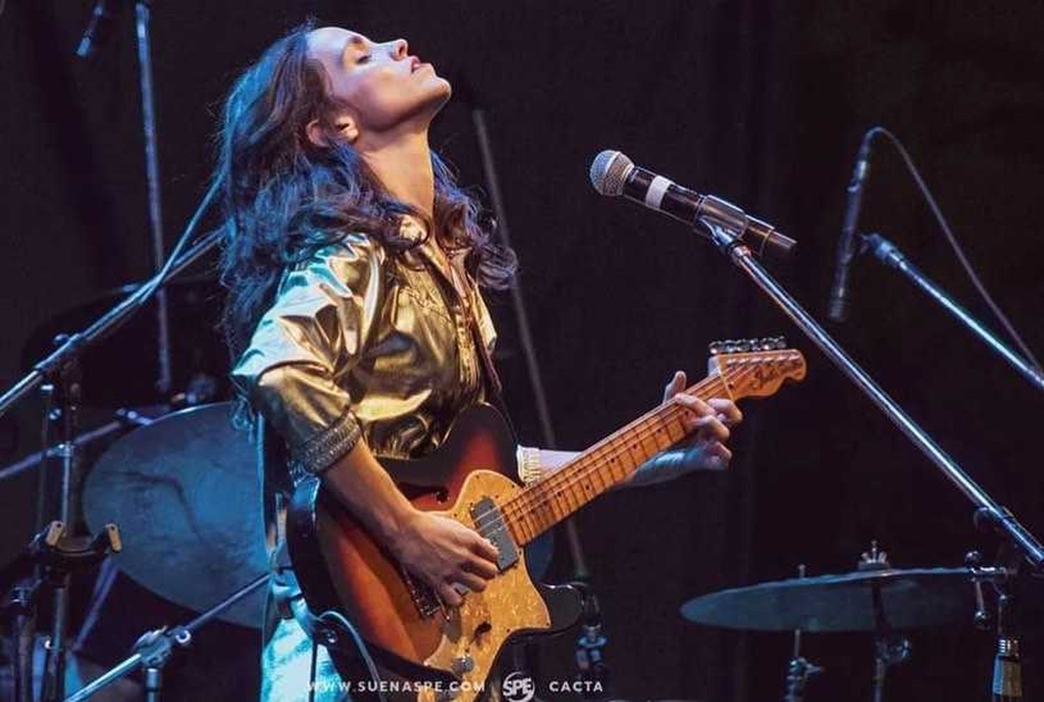 Loli Molina con su música de guitarra que se canta
por primera vez en Formosa