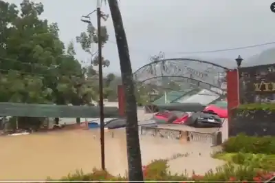 El paso del tifón Kalmaegi por Filipinas dejó al menos cinco muertos y miles de desplazados