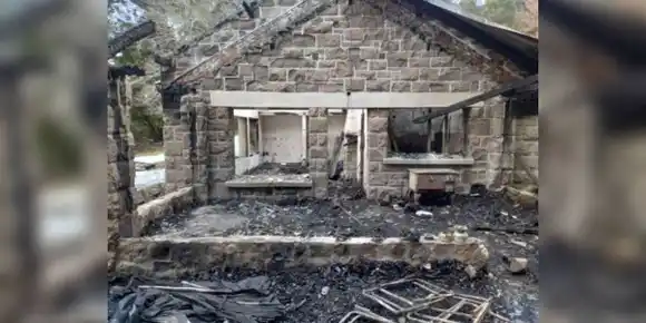  Mapuches atacaron a gendarmes e incendiaron un puesto móvil