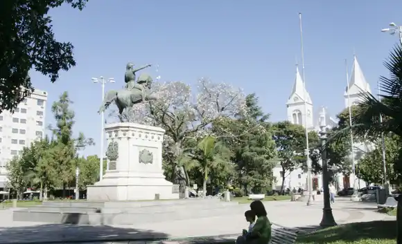 La vuelta a la plaza