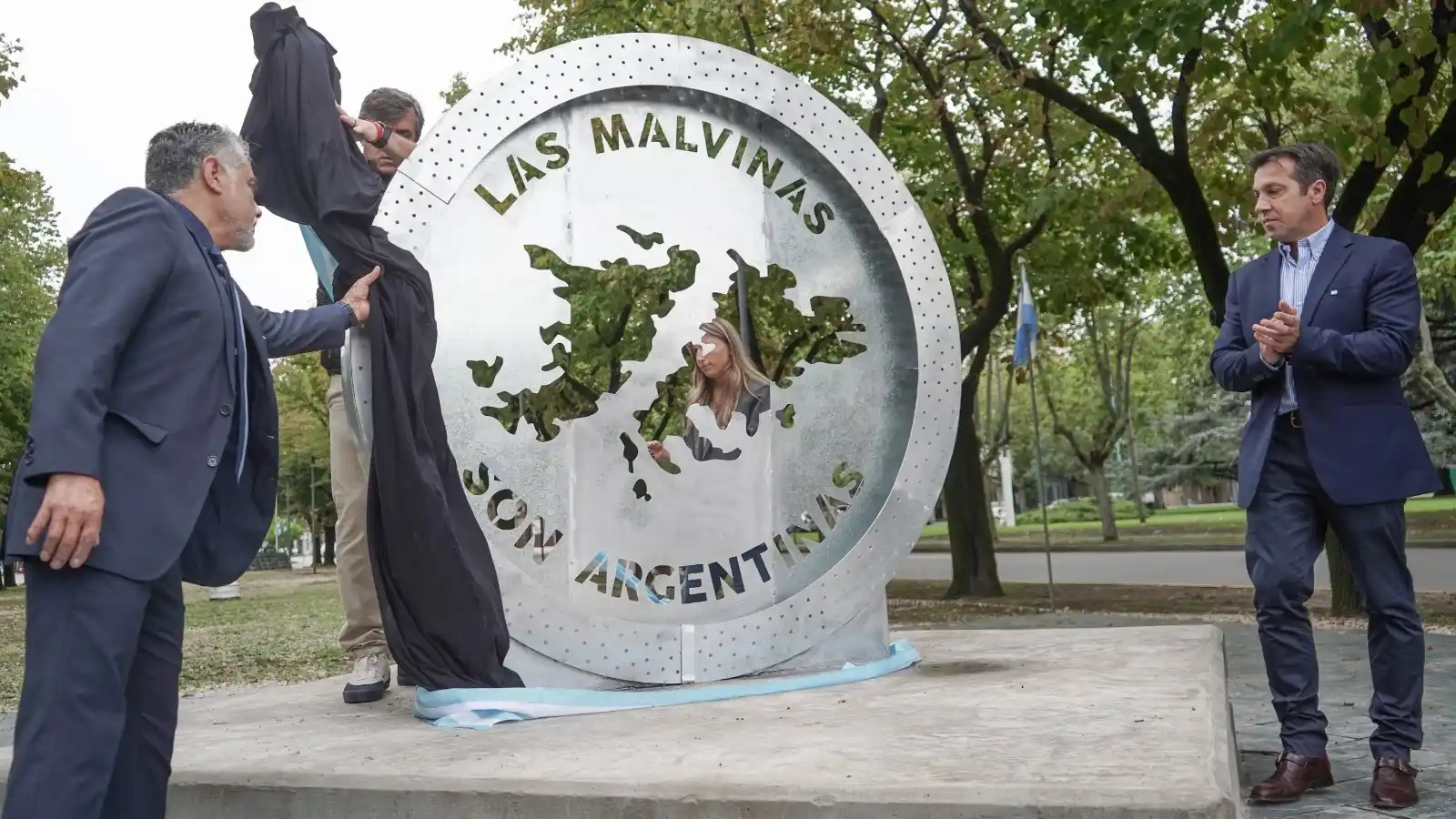 El municipio inauguró otro monumento a Malvinas